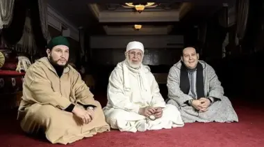 هل تُهدد صراعات المشيخة وحدة الزاوية البودشيشية بعد عام على رحيل الشيخ جمال الدين؟